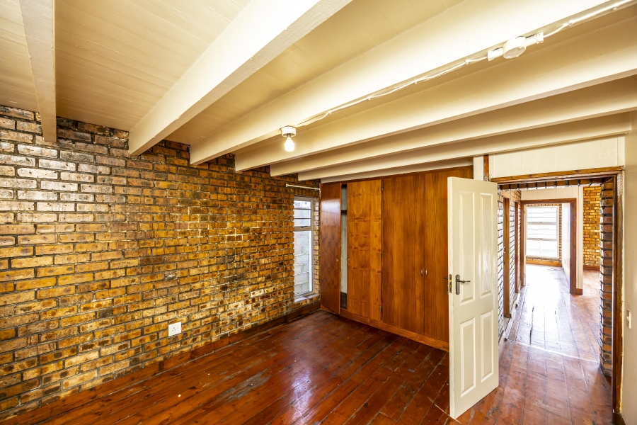 6 Bedroom Property for Sale in Quigney Eastern Cape
